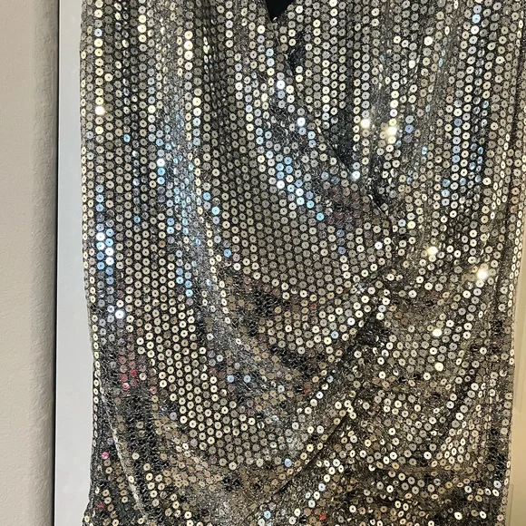 Zara dress - Picture 5 of 6